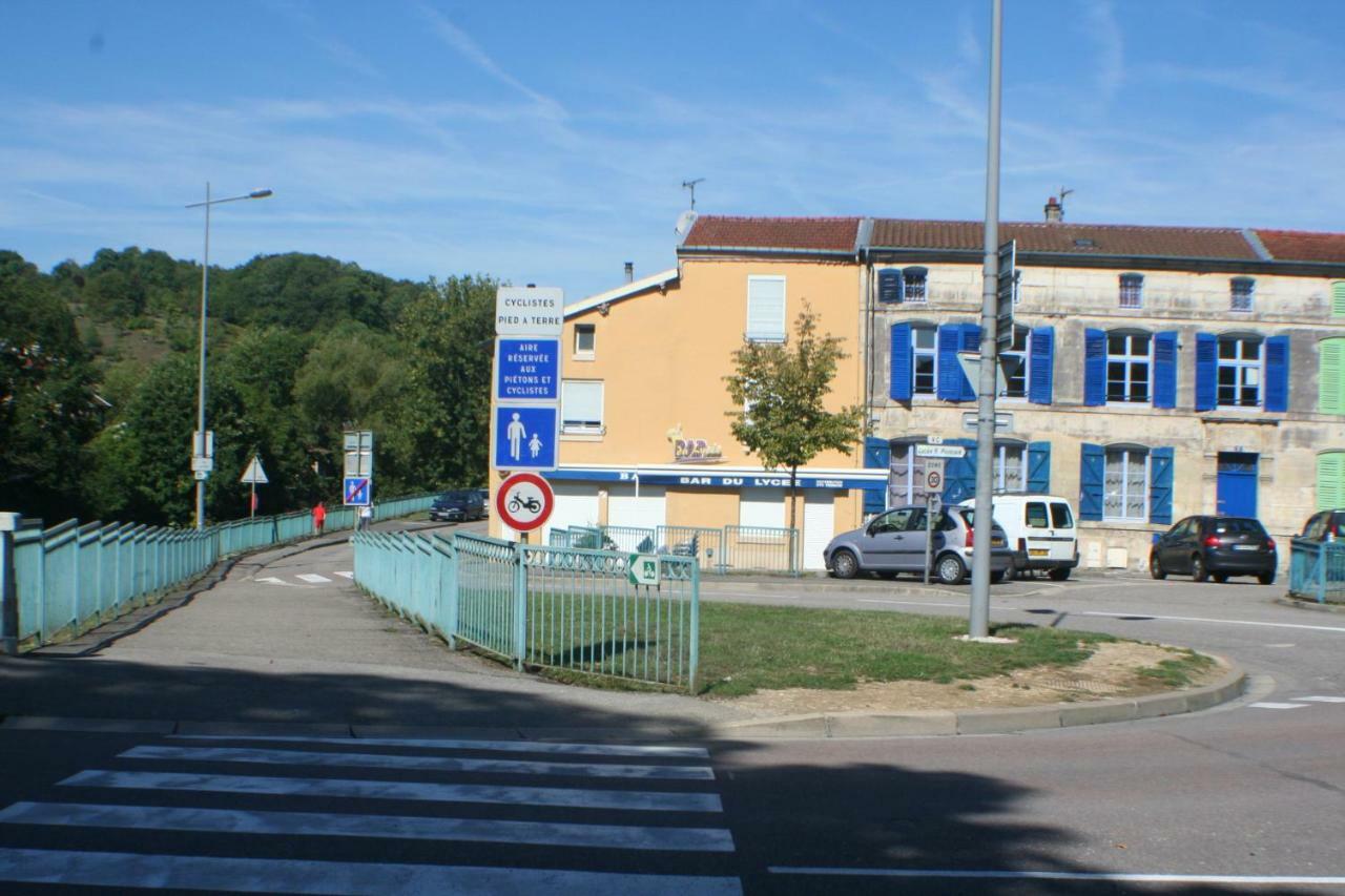 Appartement Les Berges de l'Ornain Bar-le-Duc Exterior foto
